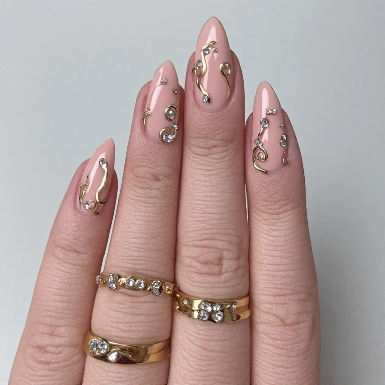 Molten metallic nail art